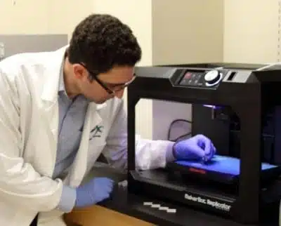 Implantes médicos que liberan medicamento creados con impresoras 3d